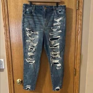 Like New American Eagle Distressed Curvy Hi-Rise Jegging Jeans Sz 18 Short